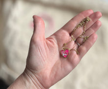 Charger l'image dans la galerie, Pochette cadeau octobre rose parure collier cœur ruban Hope et bracelet