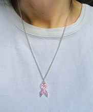Charger l'image dans la galerie, Collier octobre rose en acier inoxydable avec pendentifs ruban rose en strass