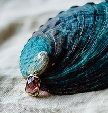 Charger l'image dans la galerie, Charms pendentif CARRIE en verre et inox