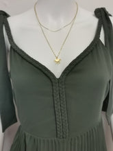 Charger l'image dans la galerie, Collier double rang Joséphine en plaqué or avec pendentif demi soleil