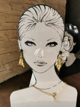 Charger l'image dans la galerie, Boucle oreille Kate à sequin doré