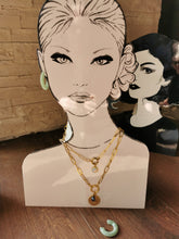 Charger l'image dans la galerie, Boucle oreille NICOLETTA créole en résine vert eau