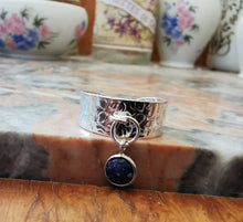 Charger l'image dans la galerie, Bague large Stella en argent 925 et lapis lazulli