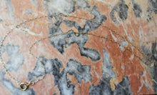 Charger l'image dans la galerie, Collier ERNESTINE petite maille rectangle en plaqué or pour charms