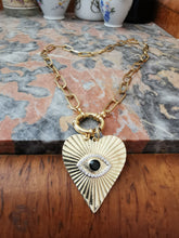 Charger l'image dans la galerie, Charms pendentif ISIS coeur doré avec oeil noir