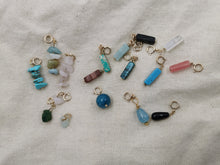 Charger l'image dans la galerie, Charms pendentif ADELE en pierre naturelle