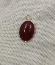 Charger l'image dans la galerie, Charms pendentif VICTORIA en cornaline