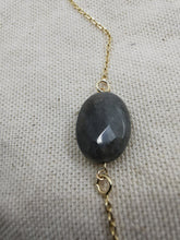 Charger l'image dans la galerie, Bracelet Agnès en plaqué or avec labradorite