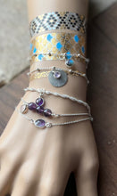 Charger l'image dans la galerie, Bracelet en argent Hécate avec pierre ovale en Améthyste