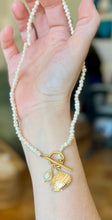Charger l&#39;image dans la galerie, Collier TEHANI avec perle d&#39;eau douce blanche nacrée
