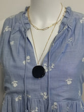 Charger l&#39;image dans la galerie, Collier COCO avec pendentif en résine et acier inox

