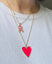 Charger l&#39;image dans la galerie, Collier octobre rose double chaîne en acier inoxydable doré pendentifs cœur et ruban rose
