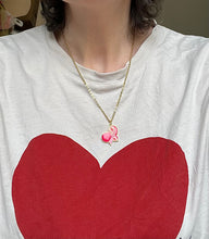 Charger l&#39;image dans la galerie, Collier octobre rose en acier inoxydable doré à l’or fin pendentif cœur avec ruban rose

