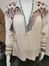 Charger l&#39;image dans la galerie, Long collier TAHITI en turquoise avec pendentif coquillage naturel

