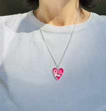 Charger l&#39;image dans la galerie, Collier octobre rose en acier inoxydable pendentif cœur rose avec l’inscription Hope
