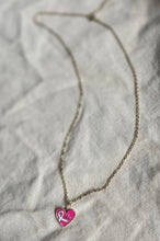 Charger l&#39;image dans la galerie, Collier octobre rose en acier inoxydable doré à l’or fin pendentif cœur rose avec l’inscription Hope
