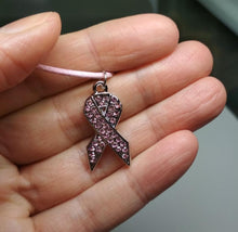 Charger l&#39;image dans la galerie, Bracelet octobre rose en Coton Rose Coulissant et Ruban zircon strass rose
