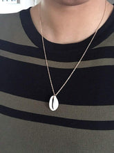 Charger l&#39;image dans la galerie, Collier Pendentif Coquillage Naturel Chaine Argenté
