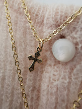 Charger l&#39;image dans la galerie, Collier Marie Jesus Deux Rangs Chaine croix crucifix et médaille de la vierge Marie
