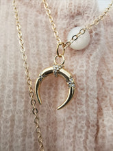 Charger l&#39;image dans la galerie, Collier Fatima Luna Deux Rangs Chaine lune et main de Fatma
