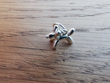 Charger l&#39;image dans la galerie, Charms pendentif KOONS chien gonflable en argent
