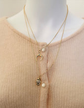 Charger l&#39;image dans la galerie, Collier Fatima Luna Deux Rangs Chaine lune et main de Fatma
