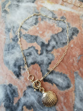 Charger l&#39;image dans la galerie, Charms pendentif CABOURG coquillage en inox

