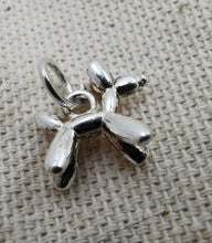 Charger l&#39;image dans la galerie, Charms pendentif KOONS chien gonflable en argent

