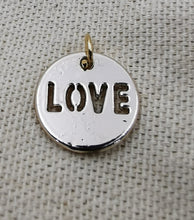 Charger l&#39;image dans la galerie, Charms pendentif LOVE  light gold

