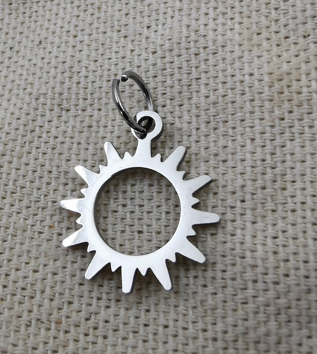Charms pendentif RÂ soleil