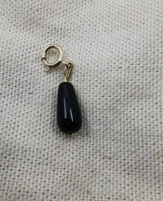 Charger l&#39;image dans la galerie, Charms pendentif ALIX en onyx noire
