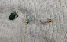 Charger l&#39;image dans la galerie, Charms pendentif GASTON en pierre naturelle
