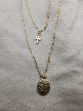 Charger l&#39;image dans la galerie, Collier Marie Jesus Deux Rangs Chaine croix crucifix et médaille de la vierge Marie
