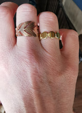 Charger l&#39;image dans la galerie, Bague ZOE feuille doré rose
