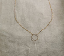 Charger l&#39;image dans la galerie, Collier APOLINE en gold filled avec anneau diamanté
