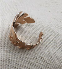 Charger l&#39;image dans la galerie, Bague ZOE feuille doré rose
