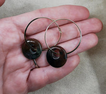 Charger l&#39;image dans la galerie, Boucle oreille CLEO créole donut en pierre naturelle
