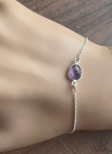 Charger l&#39;image dans la galerie, Bracelet en argent Hécate avec pierre ovale en Améthyste
