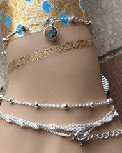 Charger l&#39;image dans la galerie, Bracelet en argent Junon avec pendentif rond sertie d&#39;une pierre naturelle
