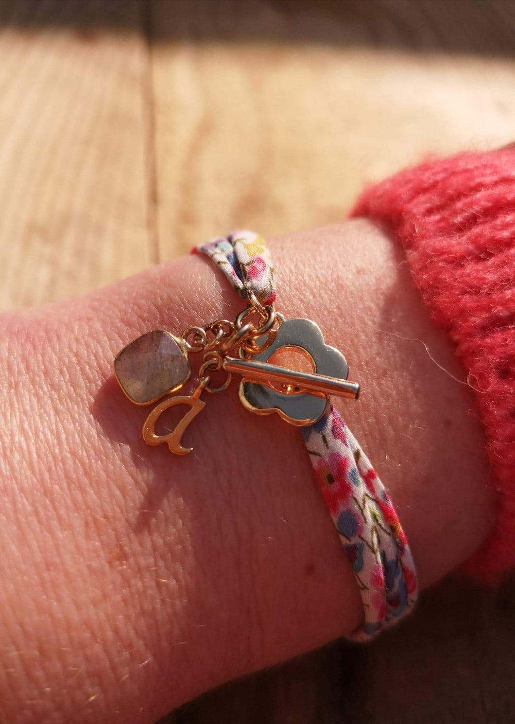 Bracelet SUMMER en tissu liberty et fermoir en forme de fleur